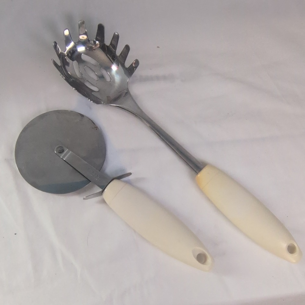 PYREX White & Silver Pasta Server & Pizza‎ Cutter, Stainless Steel, 2-Piece